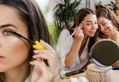 Makyajı 1 dakikada kalıp gibi çıkarıyor! Tek hamlede yüzü tertemiz yapan yöntem