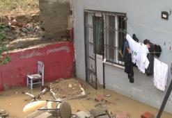 Yağmur nedeniyle inşaat duvarı yıkıldı, yan binanın bodrumunu su bastı