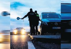 Almanya sınır kontrollerini sıkılaştırıyor