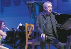 Londra’da seyirciyle buluştu