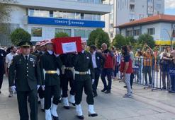 Şehit Uzman Çavuş Onur Çapan memleketi Isparta'da son yolculuğuna uğurlandı