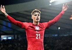 Bomba transfer iddiası! Galatasaray sonrası kadro dışı bırakılan Zalewski ezeli rakibe