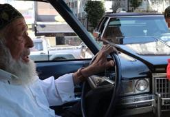 Herkes onun peşinde! '3 tane araba teklif ettiler, ben 5 tane istedim'