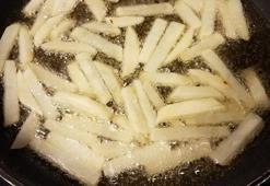 Fırında patates yaparken çıtır çıtır olmasını sağlayan püf nokta! 1 çay kaşığı ekleyin