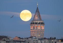 Günün Fotoğrafı Galata’da ‘Süper Ay’