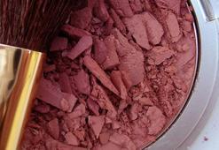 Kırılmış far ve allığı kurtarmanın pratik sırrı! Yeni alınmış gibi oluyor