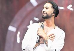 Harbiye’de yeni şarkısını söyledi