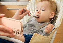 Giderek artış gösteriyor! Teknoloji bağımlısı çocukları bekleyen 4 önemli tehlike