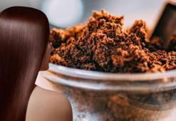 Saçınızın doğal boyası: Kahve telvesi! Hem koyulaştırıyor hem parlatıyor