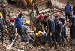Nepal'deki heyelan ve seller faciası! 193 kişi öldü