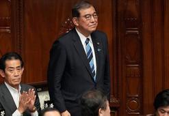 Japonya'da Kişida istifa etti, yeni başbakan İşiba oldu