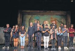 Şehir Tiyatroları sezonu açtı