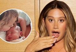 Dünyaca ünlü şarkıcı Ashley Tisdale, kızının yüzünü ilk kez gösterdi!