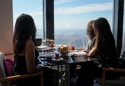 KADEM devlet koruması altındaki gençleri Çamlıca Kulesi'nde ağırladı