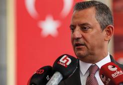 Özgür Özel, Manisa Büyükşehir Belediyesi Şehir Tiyatrosu'nun sezon açılışına katıldı