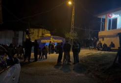 Adana'da tüyler ürperten olay! Annesini önce bıçakladı ardından bastonla boğarak öldürdü