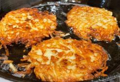 Altın sarısı rengi, çıtır çıtır lezzeti var! Tek başına doyuracak güçte, çayla iyi gidiyor