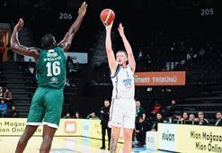 Anadolu Efes, Darüşşafaka Lassa'yı farklı geçti!