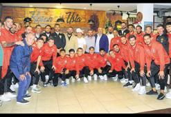 Hasan Usta’dan moral yemeği