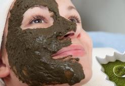 Japonlar vazgeçemiyor, bebeksi cildin anahtarı! Lekeler süt dökülmüş gibi açılıyor