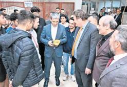 Vali Aktaş öğrencilerle bir araya geldi