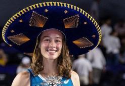 Tarih yazan şampiyon tenisçi Zeynep Sönmez yurda döndü