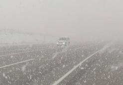 Kar ve yoğun sis Antalya ve Van'ın yüksek kesimlerde etkili oldu