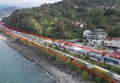 Kilometrelerce TIR kuyruğu oluştu! ‘4-5 gün burada bekliyoruz’