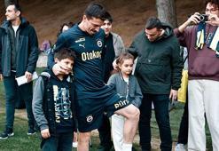 Burslu çocuklar, Fenerbahçe idmanında!