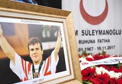 'Cep Herkülü' Naim Süleymanoğlu vefatının 7'nci yılında anıldı