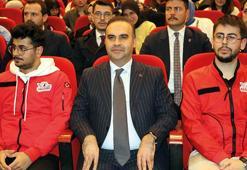 Bakan Kacır: Tam bağımsız Türkiye iddiasını Türk gençliğinin ellerinde yükseltiyoruz