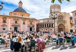 İspanya'da yabancılara oturma iznini kolaylaştıran yasa geçti