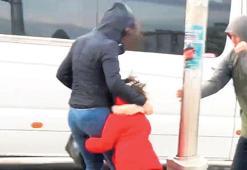 Rüzgâr çocukları direklere yapıştırdı