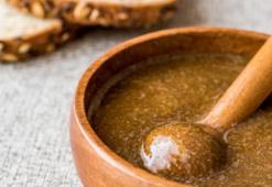 4 malzemeli sağlıklı kahvaltı sosu! Tahin de var, üzerine su içince hastalık bırakmıyor