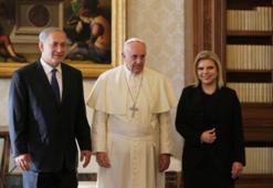 Papa ile Netanyahu arasında savaş sürüyor