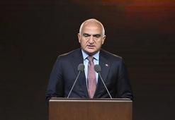 Bakan Ersoy: Gençlerimizi kültürel dayatmalara karşı savunmasız bırakmayacağız