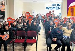 Genç kadınlar partner şiddetine ışık tutuyor