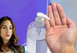 Öykü Karayel cam gibi cildinin sırrını verdi! 'Her gün yıkayıp bu ürünü sürüyorum'