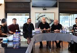 Beşiktaş'ta Başkan Hüseyin Yücel ve futbolcular bir araya geldi!
