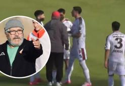 Mustafa Reşit Akçay çıldırdı, oyuncusunun üstüne yürüdü! Kırmızı kart çıktı