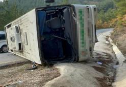 Sakarya’da midibüs devrildi! 7 öğrenci, 2 öğretmen ve şoför yaralandı
