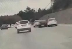 Makas atarken kazaya neden oldular, arkalarına bile bakmadan yola devam ettiler