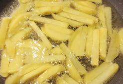 Çıtır çıtır patates kızartmasının sırrı meğer buymuş! Kızartma tavasına 1 kaşık ekleyin