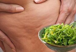 Selülitin fişini 15 dakikada çeken çözüm! Karıştırıp streç filmle sarınca yağ gibi eritiyor