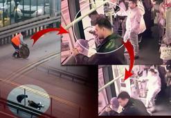 Fırlayan rögar kapağı, kapıyı kırdı! Yolcunun metrobüsten düştüğü anlar araç içi kamerasında