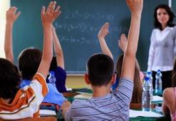 MEB Kararnamesi yayımlandı! Okullardaki serbest kıyafet uygulaması kaldırıldı! 4 yıl boyunca değiştirilemeyecek