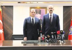 İstanbul Emniyeti’nde devir teslim: Yıldız göreve başladı