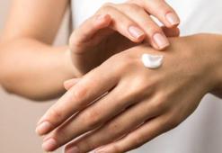 Kırışmış el görüntüsünden kurtulmak için yapın! Yaşlanmayı durduran formül