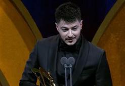 Altın Kelebek en iyi erkek şarkıcı ödülünü Semicenk kazandı