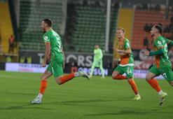 Alanyaspor ikinci yarıda 3 puana uzandı!